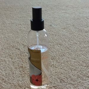 Exotic coconut body splash